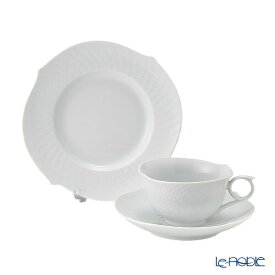 【P10倍・クーポン】マイセン (Meissen) 波の戯れホワイト トリオセット(ティー) /// ティーカップ プレート おしゃれ かわいい 紅茶カップ ブランド 高級 白い食器 食器セット // ギフト プレゼント 結婚祝い 引き出物 内祝い