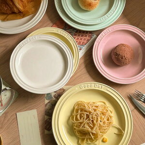 【P10倍!1480→実質1332円 10/27まで】プレート 北欧 おしゃれ 英字柄 純色 丸形 食器皿 カレー皿 パスタ皿 ステーキ皿 サラダ皿 ランチ皿 ディナー皿 割れにくい キッチン雑貨 洋食器 和食器 磁