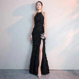ウェディングドレス 黒 ウェディング カラードレス ウェディングドレス 大きいサイズ 3L 4L 小さいサイズ ウェディングドレス 白 ウェディングドレス カラー ホルターネック スリット フェザーモチーフ