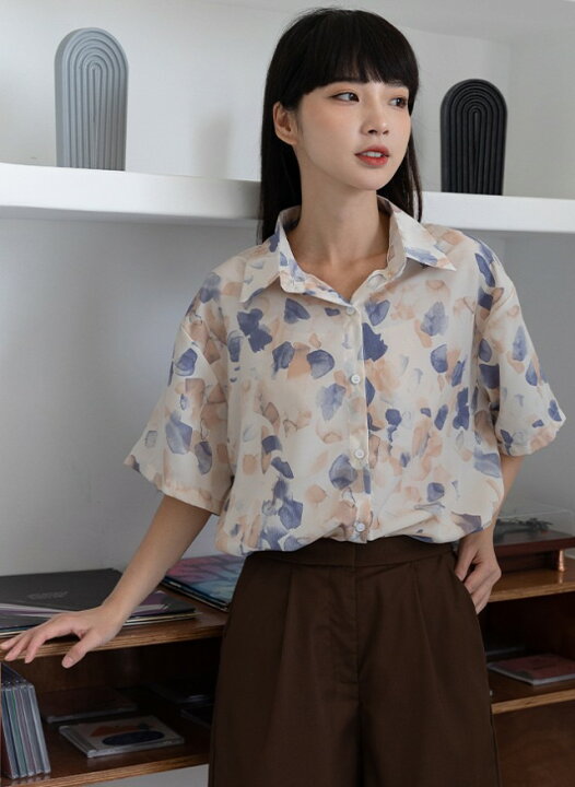 楽天市場 柄シャツ シャツ ブラウス レディース トップス 半袖 アロハシャツ 総柄 半袖シャツ 襟付き 春夏 羽織もの 羽織り 薄手 レトロ ゆったり カジュアル おしゃれ 春 夏 ｌｅａｐ
