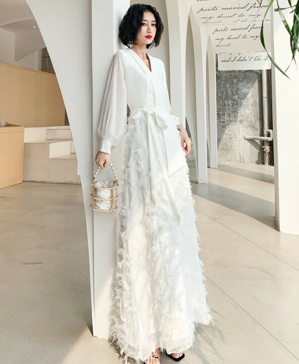 楽天市場 ウエディングドレス カラードレス 黒 白 パーティードレス 結婚式 二次会 花嫁 お呼ばれ ドレス 大きいサイズ 3l 4l 小さいサイズ フェザー 袖あり 長袖 スレンダーライン カシュクール シースルー 個性的 モード系 代 30代 40代 ｌｅａｐ