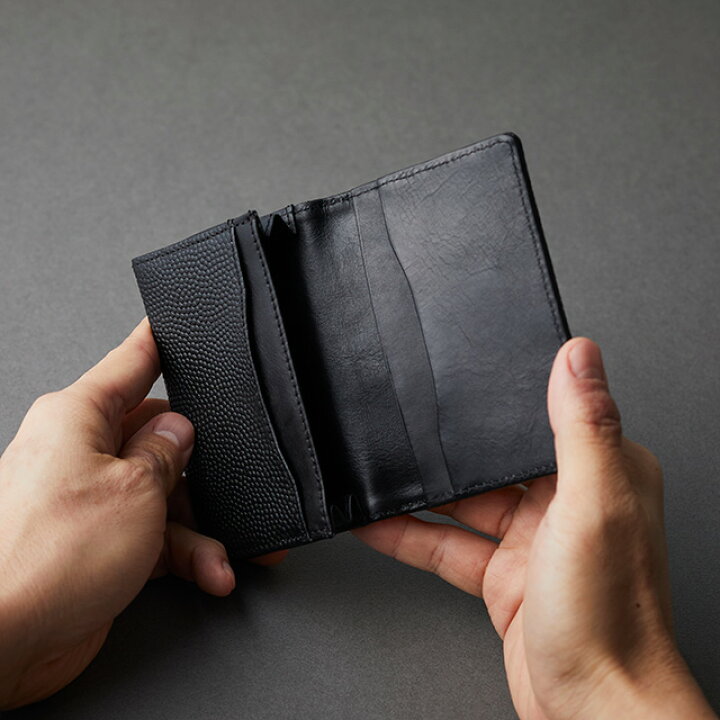 楽天市場】語れる永く愛せる名刺入れ当店だけの別注レザー【Black 