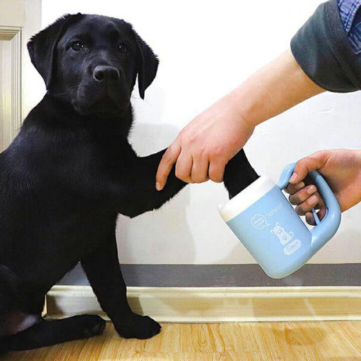 楽天市場 犬 足洗いカップ 小型犬 中型犬 犬足洗い器 犬足洗い機 散歩 ペット用品 ペットグッズ 携帯 足洗いボトル シリコンブラシ 送料無料 雑貨通販 Happy Space