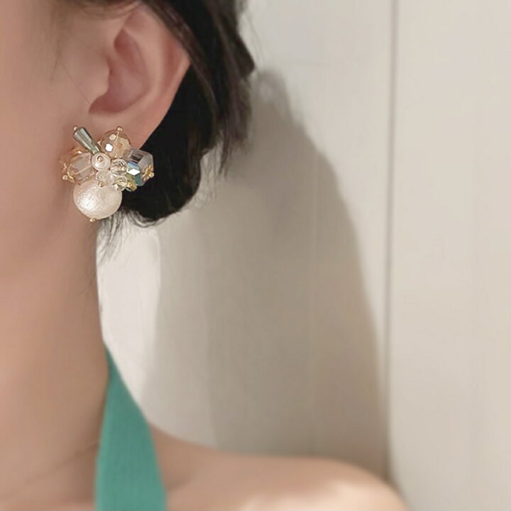 楽天市場】大ぶり ピアス ビジュー フラワー ビジューピアス 925 