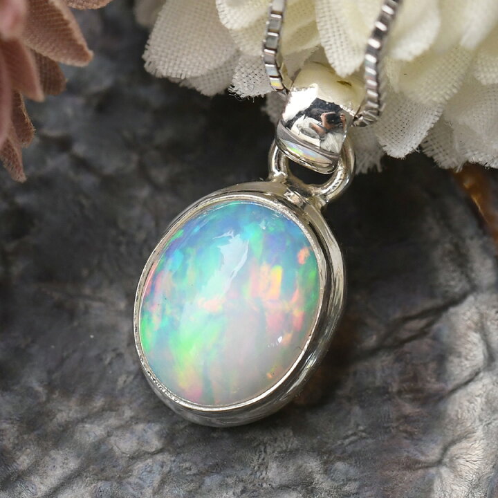 楽天市場】大粒 オパール カボション ペンダントトップ うるうる虹色の  