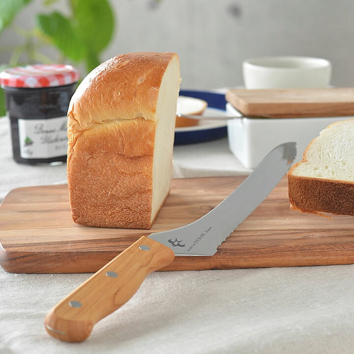 楽天市場 つばめのパンナイフ パン切り包丁 ブレッドナイフ 刃渡り 23 5ｃｍ パン スライサー 波刃 直刃 燕市 燕三条 食パン バゲット 日本製 パン切りナイフ おしゃれ おすすめ レビュー特典付 デザイン文具 Leilo レイロ