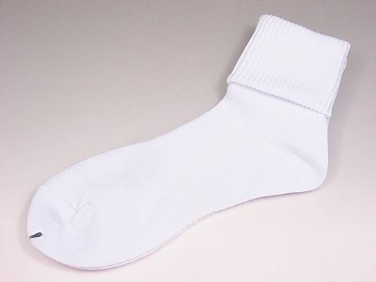 学生ご用達靴下 サイズ ２３～２５センチ三つのサイズから選べる白 の三つ折りソックス ホワイト 出荷 未使用