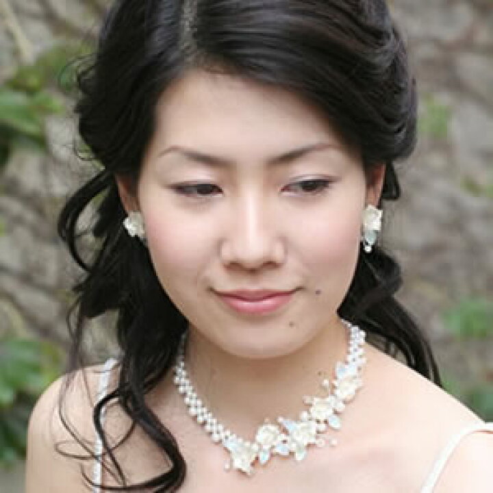 楽天市場 Sale 5 500 ブライダルアクセサリー ネックレス イヤリング フラワーチャーム アクセサリー ビジュー 結婚式 ウェディング ウエディング ブライダル 花嫁 ギフト おしゃれ ウェディングドレス カラードレス パール 披露宴 お色直し 二次会 海外挙式