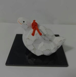 ラッピング無料!京陶人形木彫干支巳・白