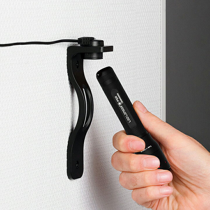 楽天市場】【数量限定】レッドレンザー LEDフラッシュライト P7R 1000ルーメン Pシリーズ 充電式 最長照射距離210m 最大40時間点灯 懐中電灯 壁掛け充電対応 作業灯 ワークライト 小型 軽量 コンパクト ライト 防塵 防滴 防災 Ledlenser 9408-R : ライコム Online Shop ... 楽天市場】【数量限定】レッドレンザー LEDフラッシュライト P7R 1000ルーメン Pシリーズ 充電式 最長照射距離210m 最大40時間点灯 懐中電灯 壁掛け充電対応 作業灯 ワークライト 小型 軽量 コンパクト ライト 防塵 防滴 防災 Ledlenser 9408-R : ライコム Online Shop ...