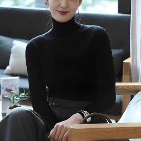 春 コーデ レディース ファッション オシャレ カワイイ シンプル きれいめ ナチュラル 上品カジュアル 婦人服 フレンチ タートルネック インナー セーター スワン ネック 通勤ウェア ソフト シャツ