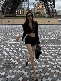 ファッション 服 オシャレ カワイイ シンプル 大カワイイ サイズ 婦服 黒 シースルー メッシュ ハイエンド ラップ シャツ ガール Vネック ノット 日焼け防止 トップスス
