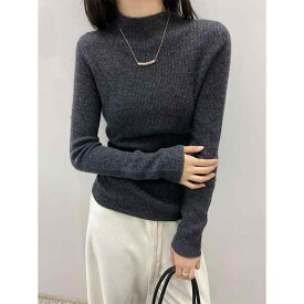 春 コーデ レディース ファッション オシャレ カワイイ シンプル きれいめ ナチュラル 上品カジュアル 婦人服 スリムフィット ハーフ タートル カラー ボタン ファイン ニット シャツ