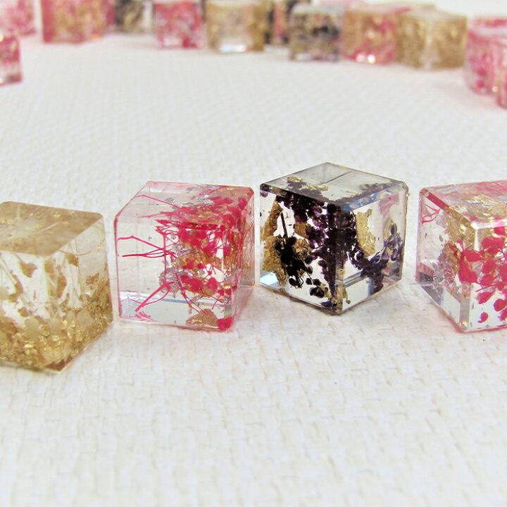 楽天市場 綺麗なキューブ 四角 封入 パーツ ハーバリゥム Diy ハンドメイド 素材 透明 可愛い レジン 造花 ブロック型 ハンドメイドパーツ 雑貨 Lieben