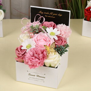 ソープフラワー バラ 母の日 ギフト プレゼント ボックスにカーネーションとバラを詰める シャボンフラワー 女性 誕生日 結婚記念日 ホワイトデー 卒業式 敬老の日 バレンタイン