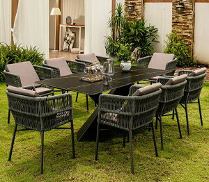 AEghAk̃e[uƈ֎qŕ҂ق̈֎qJtFeXʑOxł