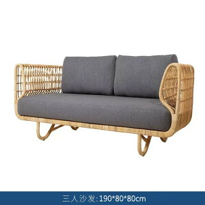 屋外の別荘籐編みのソファ家具のテラス雨を防ぐ日焼け防止籐の椅子の組み合わせレジャーホテル民宿バルコニーテーブル