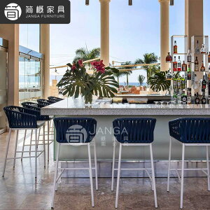 ˊO̖̎؂̃e[ũnCGh̎̃JE^[̘IṼ[v̂̍r̈֎q̂̃ze̖h̋iX̔ŵ̃Jo[