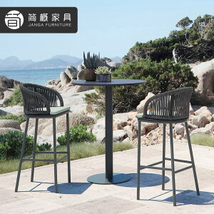 JWAٕ҂݂̃Xc[OK[fJE^[e[uƈ֎qAEghAzeXgٕ҂݂̔w֎qZbgł