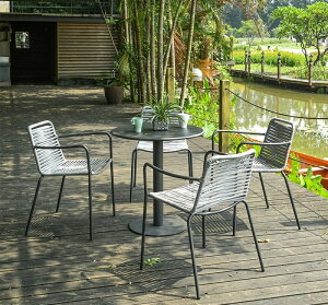 AEghAK[f1e[u2`FAJWAIV~NeB[Xe[uƈ֎qʑ̃oRj[ٕ҂݂̋`FAZbgł