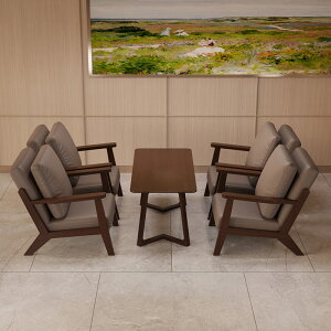 Cނ̃Xg\t@[nӓIȉƋ̃JtF̌|pVvȃo[̉KŗDȃZbg̃e[uƈ֎q̑gݍ킹ł