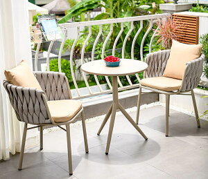 F_ق̂3_Zbgǩyґȃlbg̐ԂF_̏e[uƂ̃VvȂƂł