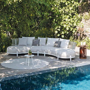 ʂ̉O\t@[zẽBO뉀hhKh_I[ṽ\t@[̑gݍ킹łB