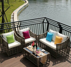 O̕ʑ̃K[fق̃\t@ze̖h̃oRj[̃\t@ƈ֎q̑gݍ킹Oق̈֎q̃Zbgł