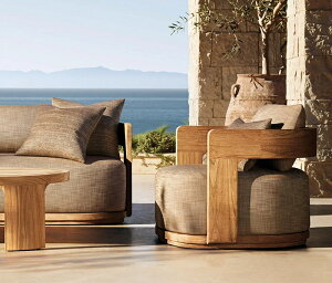 AEghAW[`[Nނ̃\t@[̃K[fIV̉Ƌze̕ʑ̃oRj[hCނ̋̃\t@[ł