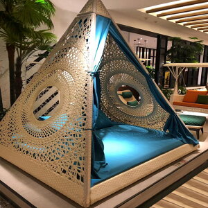 O̖hٕ҂ݐQIȃ\t@[̐V^̃fUCi[̕ʑOQ뉀̒̉Ƌł