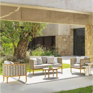 O̒̃\t@ق̃e[uƈ֎q̒̉O̖Cނ̖h̓Ăh~k̃oRj[BzẻOł