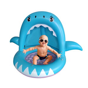 サメデザイン 日よけ付き 噴水機能搭載 厚手ビニールプール 屋外用水遊びプール 子供用 90×100×140cm 1-2人用 折りたたみ可能 夏の水遊び玩具 キッズプール 家庭用