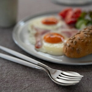 yK戵Xz N`|[ MIO fBi[ 2{Zbg zCg / Vo[ fBi[ tH[N Xv[ e1{ Cutipol ~I Jg[