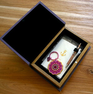 Secret Book (M) (V[NbgubN MTCY) 0400-zk-SD-3024