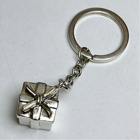 【中古】 Tiffany ティファニー ギフト ボックス プレゼント キーリング　キーホルダー 925 スターリング シルバー
