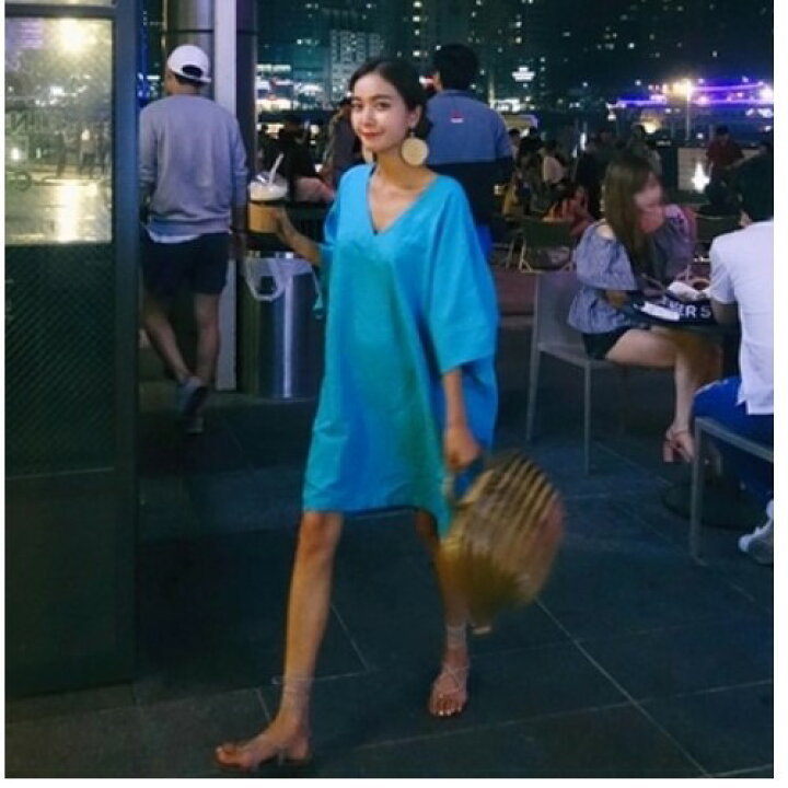 楽天市場 即納 送料無料 19年麻混 オーバーサイズ ターコイズカラー ワンピース オーバーサイズなサイジングがカジュアルさをプラスする ワンピース 鮮やかなターコイズブルーが目を惹く一枚 大人のリゾートスタイルにおススメ Lachic