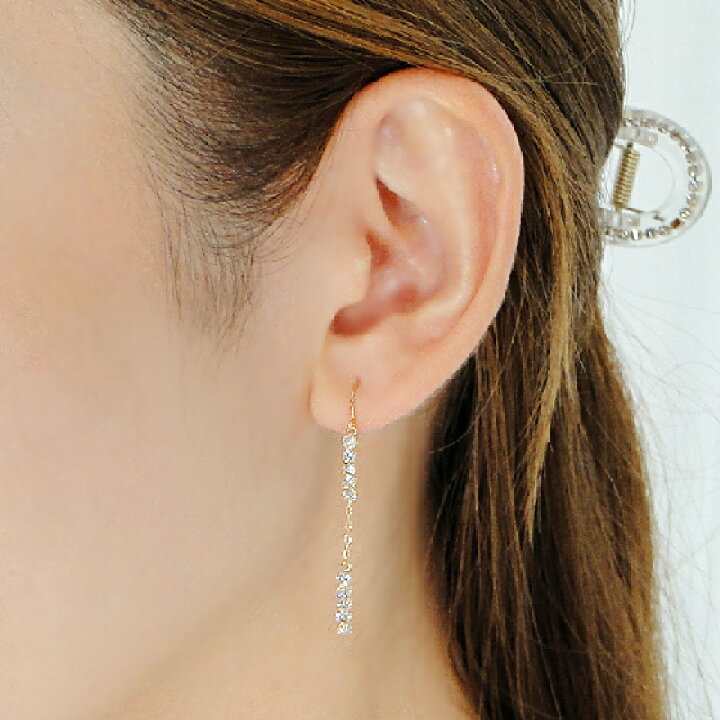 楽天市場】K18YG【1.00ct】ラインデザイン ダイヤモンド フックピアス 