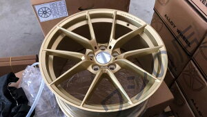 BMW 4 �V���[�Y / 5 �V���[�Y / M3/M4 �����p 19 �C���` 8.5J/9.5J PCD5×120 ���i���A���~�z�C�[�� 4 �{�Z�b�g