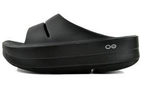 [ ポイントUP & 最大2000円OFFクーポン ] OOFOS OOmega OOahh BLACK 2000730050232 ウーフォス ウーメガ ウーアー ウィメンズ ブラック リカバリーシューズ シャワー サンダル 厚底 SANDAL クッション 疲労回復 スライド SLIDE レディース