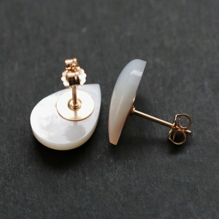 楽天市場】ホワイ ト シェル 一粒 ピアス（ペアシェイプ）スタッド 