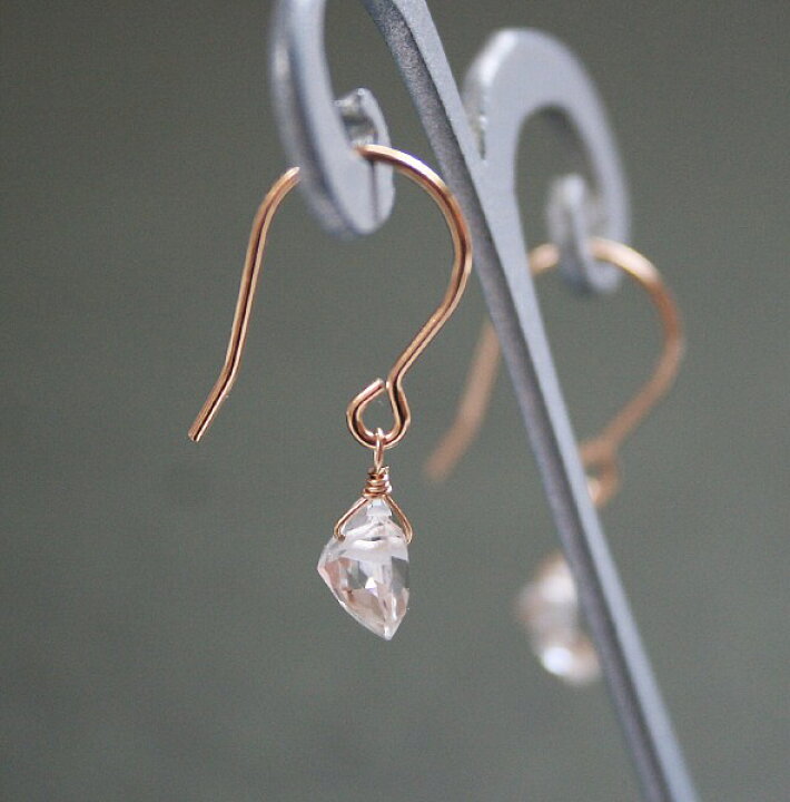 楽天市場】【SALE】 クリスタル（水晶）一粒 ピアス（ハートカット 