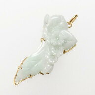 【一点物】翡翠 K18 ペンダントトップ（フラワー カービング）ひすい ネックレス お花彫り ミャンマー産 …