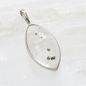 パイライトインクォーツ ペンダントトップ(マーキス B)SV 銀枠 カボション ネックレス チャーム 天然石アクセサリー パワーストーン シルバー 大粒 希少石 レアストーン 高品質