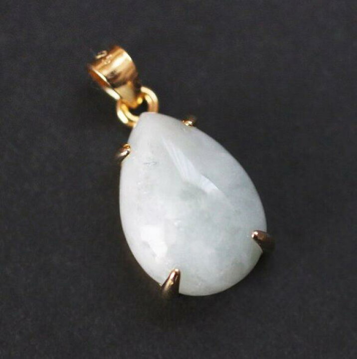 楽天市場】翡翠 ペンダントトップ（ペアシェイプ 爪留め）ひすい  