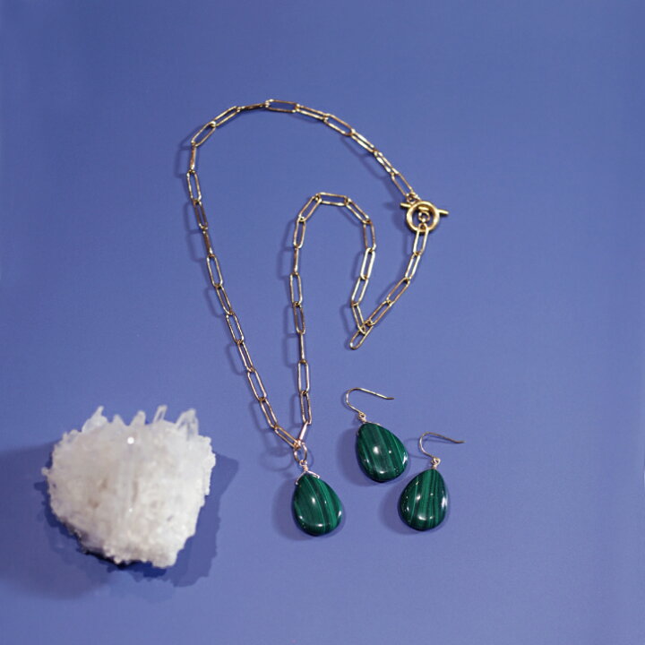 楽天市場】大粒マラカイトとサージカルステンレスのネックレス ～Helli  