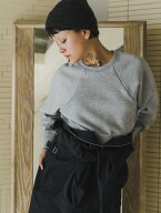 Compact Raglan Sweat