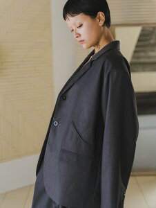 Curve Pocket Tailored Jacket