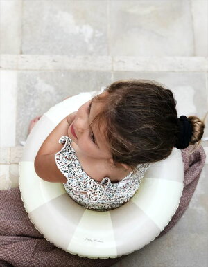 楽天市場 Petites Pommes 浮き輪 45cm 0 3歳 ヴィンテージストライプ デンマーク ユニセックス ベビー 赤ちゃん 子供 男の子 女の子 水遊び プール フロート おしゃれ あす楽 リトルレモネード プティートポム Olivia Baby Floats リトルレモネード楽天市場店 楽天市場 Petites Pommes 浮き輪 45cm 0 3歳 ヴィンテージストライプ デンマーク ユニセックス ベビー 赤ちゃん 子供 男の子 女の子 水遊び プール フロート おしゃれ あす楽 リトルレモネード プティートポム Olivia Baby Floats リトルレモネード楽天市場店