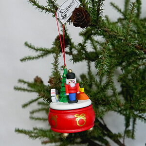 【 Ulbricht：ウルブリヒト・クリスマス用品 】くるみ割り人形のオルゴール型オーナメント・赤