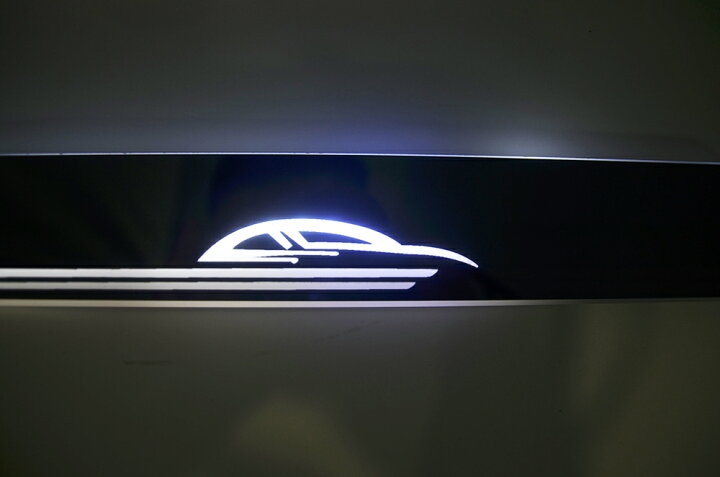 楽天市場】クラウン 210系 200系 180系 ドア LEDスカッフプレート 